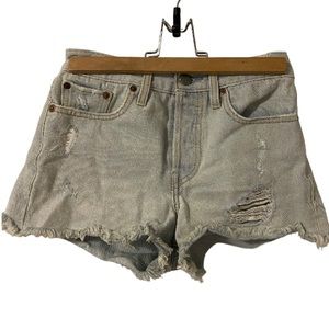 LEVI’S wedgie shorts light wash size 24/00